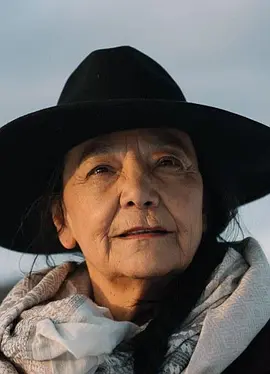 围绕她的雪与摇滚(2018)