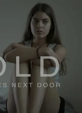 成交: 隔壁的性奴(2022)