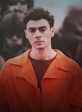 学霸枪手路易吉·曼吉奥尼 第一季(2025)